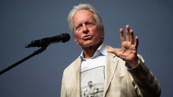 Michael Douglas anuncia una pausa