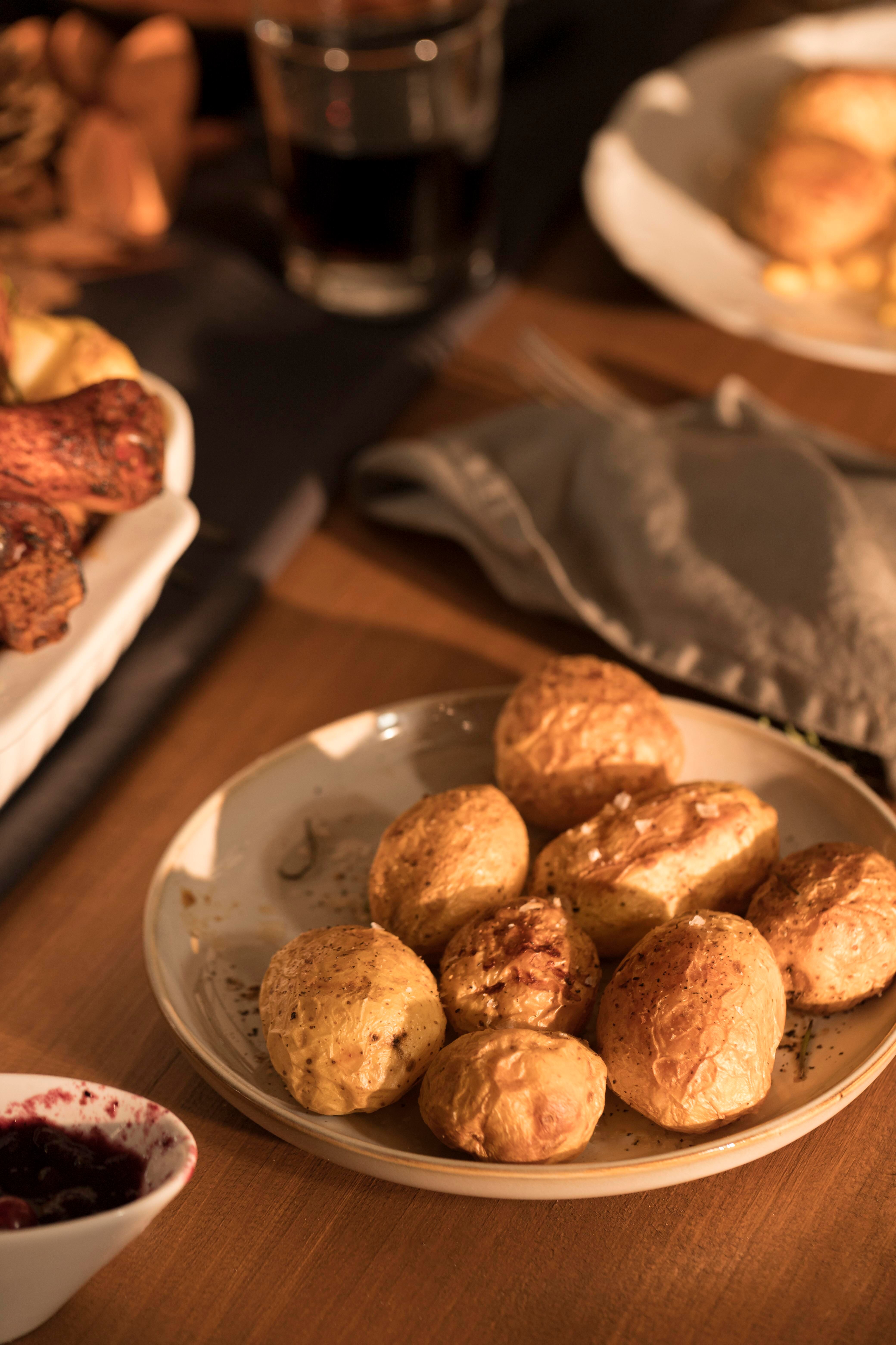 Frituras esponjosas y dulces, típicas de la festividad croata, reinterpretadas en cada región con distintos ingredientes y texturas (Freepik)