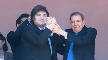 Javier Milei junto a Edmundo