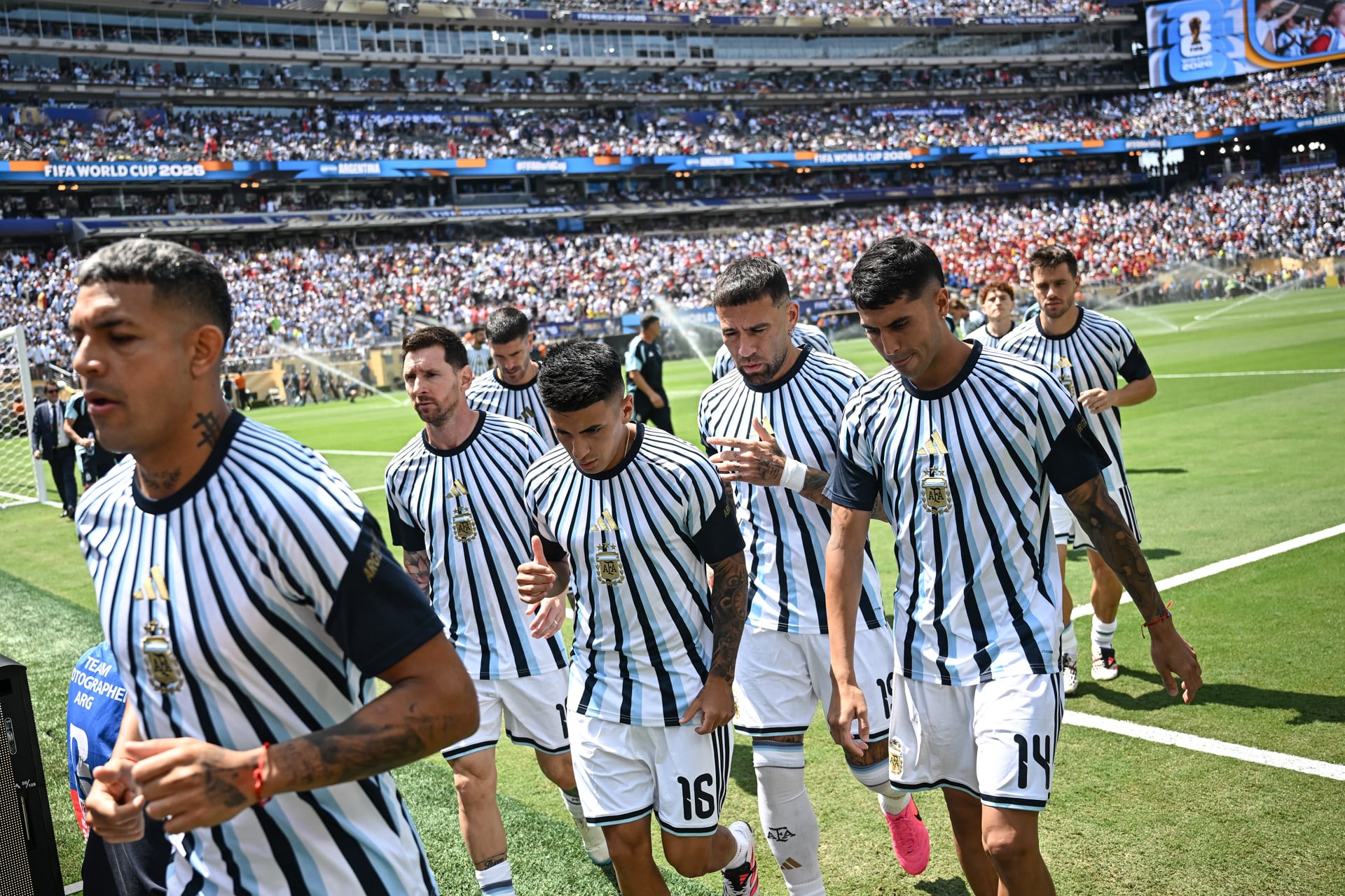 La oferta que recibió un histórico de La Scaloneta para jugar en la Premier League: “Hay cuatro clubes más en la carrera”