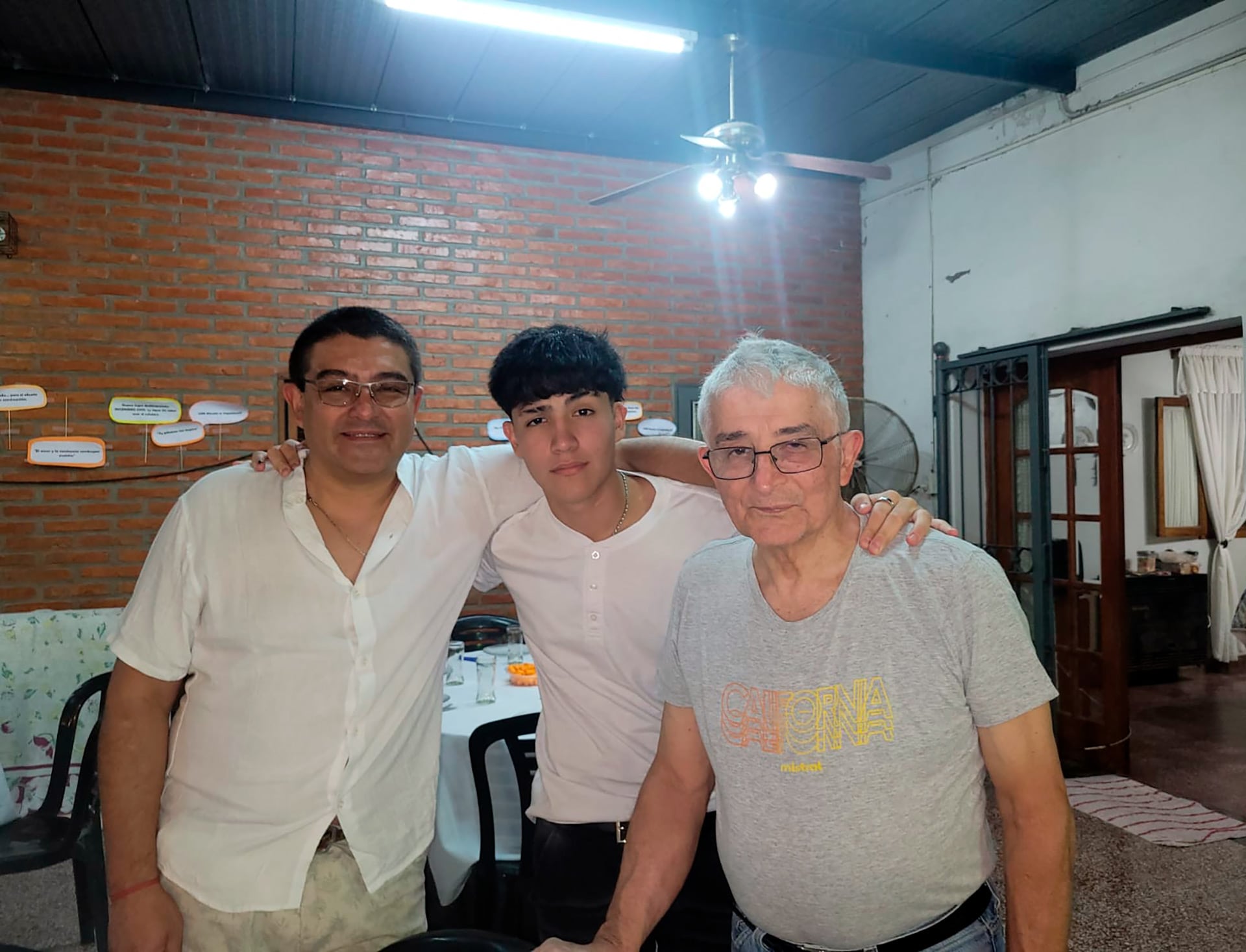Luis Ángel Medina retomó la carrera de Ingeniería después de jubilarse y se recibió a los 75 años