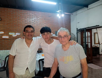 Luis Ángel Medina retomó la carrera de Ingeniería después de jubilarse y se recibió a los 75 años