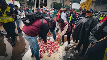 CDMX decomisa más de 5 mil bebidas alcohólicas y retira 387 puestos durante operativo por el México vs Inglaterra