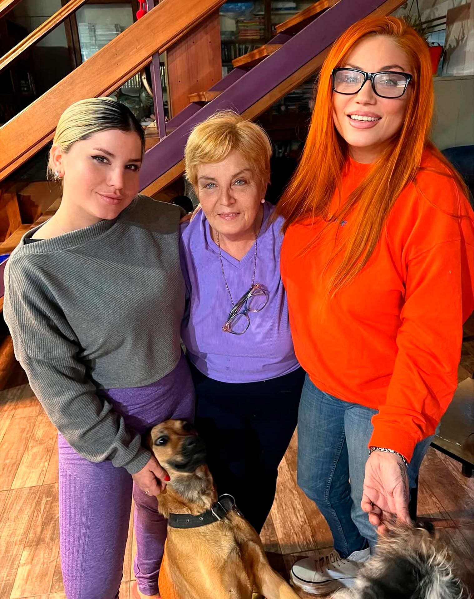 La madre de Lourdes Fernández confirmó que la operación fue exitosa y que esperan una pronta recuperación y alta médica, aquí también junto a su hermana