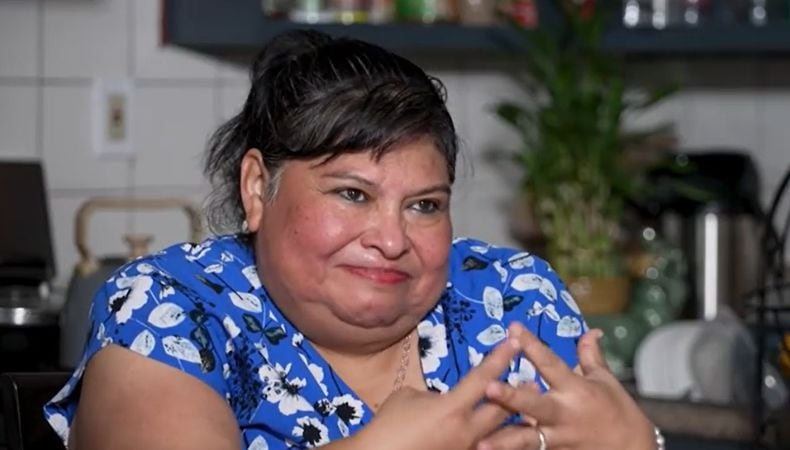 Alma Sánchez teme perder sus propiedades, su empleo en el área de enfermería y el futuro académico de su hija si termina el TPS. (Cortesía: N+Univisión)