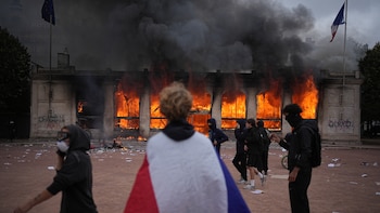 Fabián Calle advirtió sobre la crisis francesa y explicó por qué Marine Le Pen puede ganar