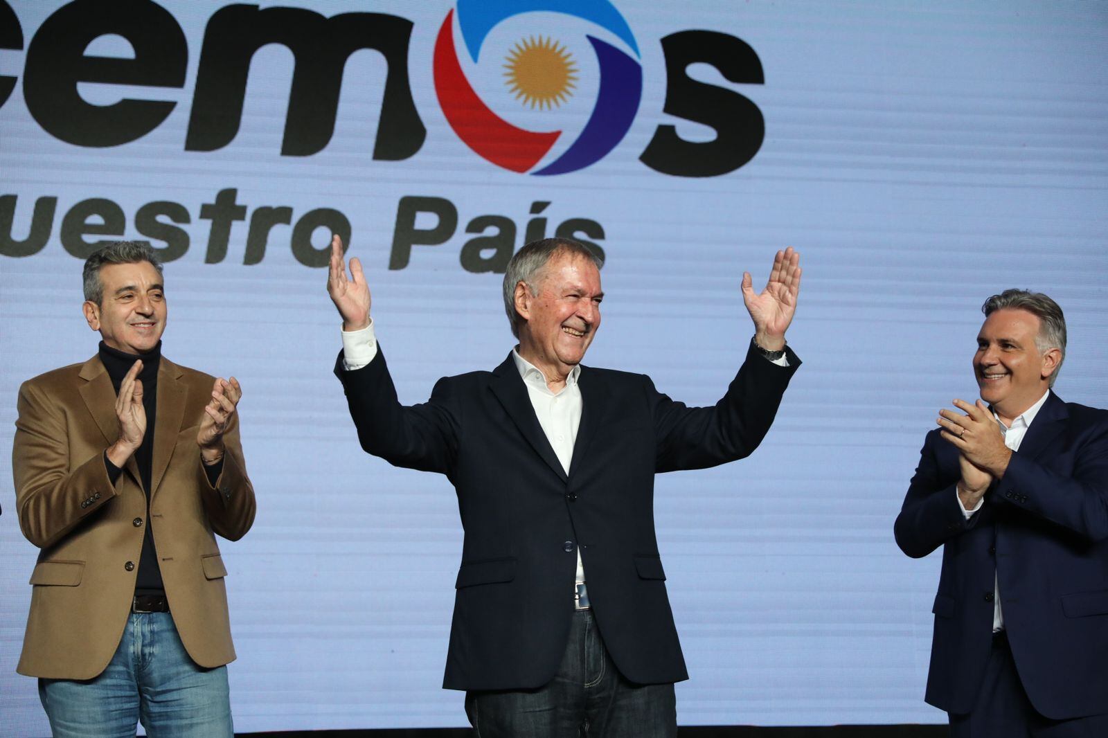 Juan Schiaretti es el principal impulsor de la famosa avenida del medio. Irá de candidato por Córdoba y apoya a Florencio Randazzo en la provincia de Buenos Aires