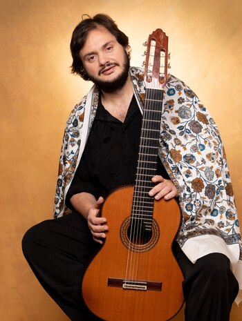 El guitarrista Yamandu Costa