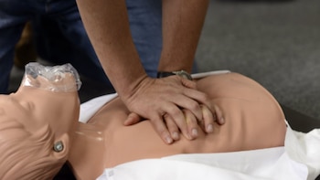 Estas acciones son importantes porque permiten responder de manera rápida y adecuada ante una emergencia, reducir el riesgo de complicaciones y proteger a la persona afectada mientras llega la atención médica especializada - Créditos: Difusión.