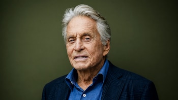 “No podría haber escrito este libro si mi padre viviera”: Michael Douglas ajusta cuentas con el pasado a través de sus memorias