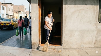 Barrer la casa, desde adentro