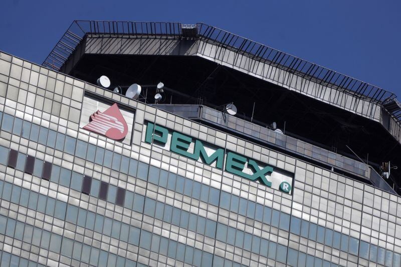 La empresa del Estado informa diariamente sobre los precios del crudo mexicano en el mercado internacional (Luis Cortés/ Reuters)