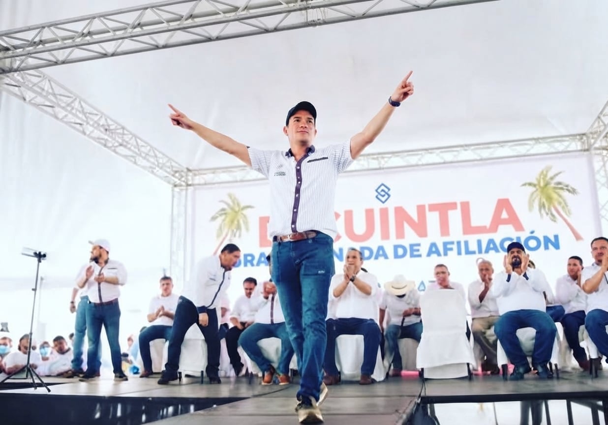 Luis Miguel Martínez realiza campaña política durante las elecciones de 2023 con el partido Vamos. (Partido político Vamos)