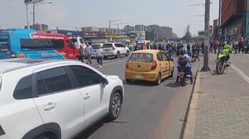 Caos vehicular sobre la avenida