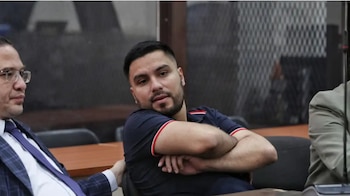 La sentencia por el caso Litzy Cordón fijó 35 años por asesinato y 35 años por plagio o secuestro, además de la suspensión de derechos políticos y el pago de costas procesales. (Imagen retomada de Prensa Libre)