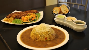 Arroz con menestra y carne