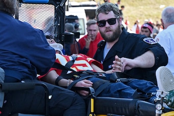 Los fanáticos reciben asistencia médica