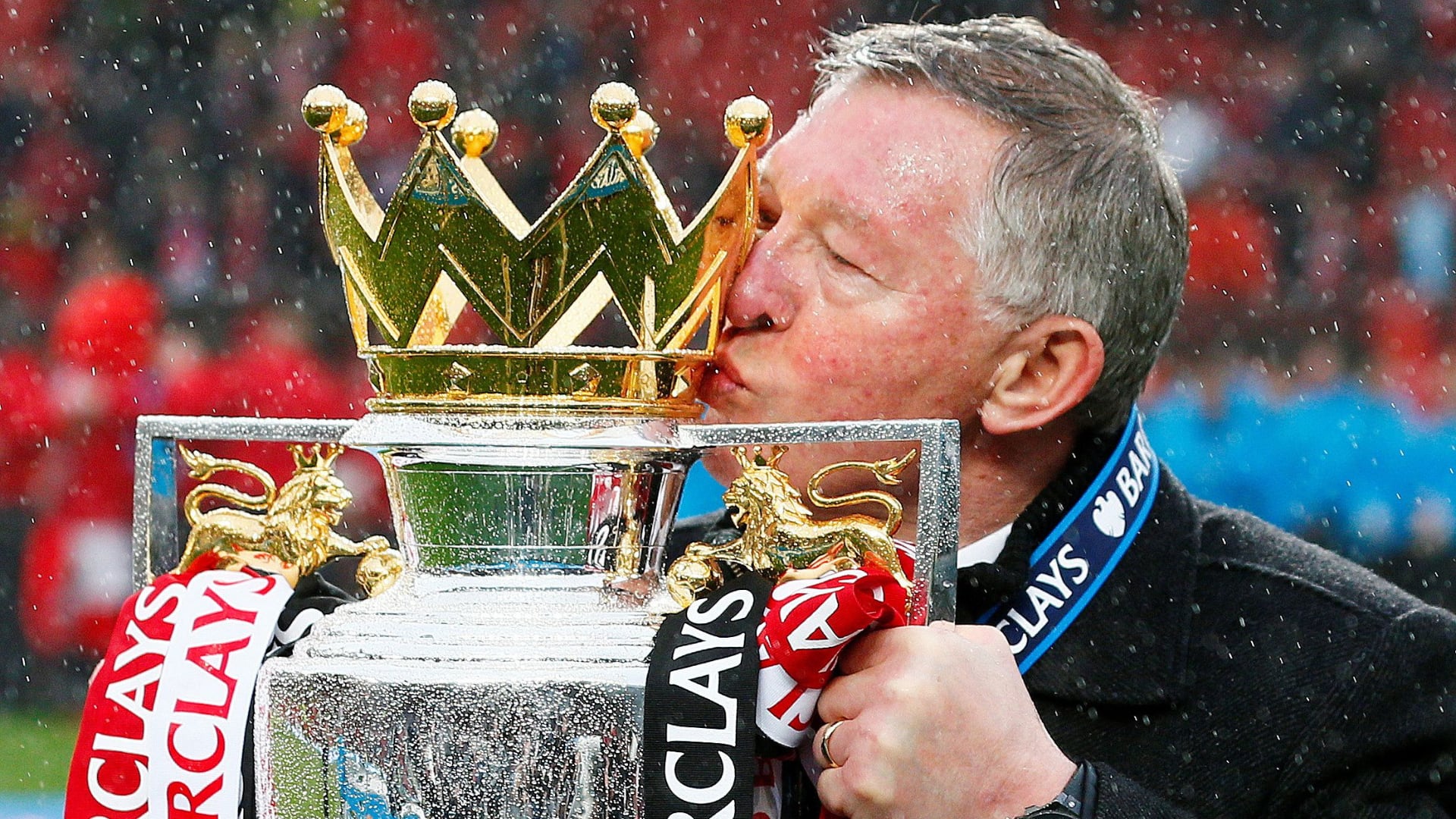 Claudio Ranieri destacó que la llamada de Sir Alex Ferguson tras el título representó un reconocimiento fundamental para su carrera como entrenador (Reuters/Jason Cairnduff)