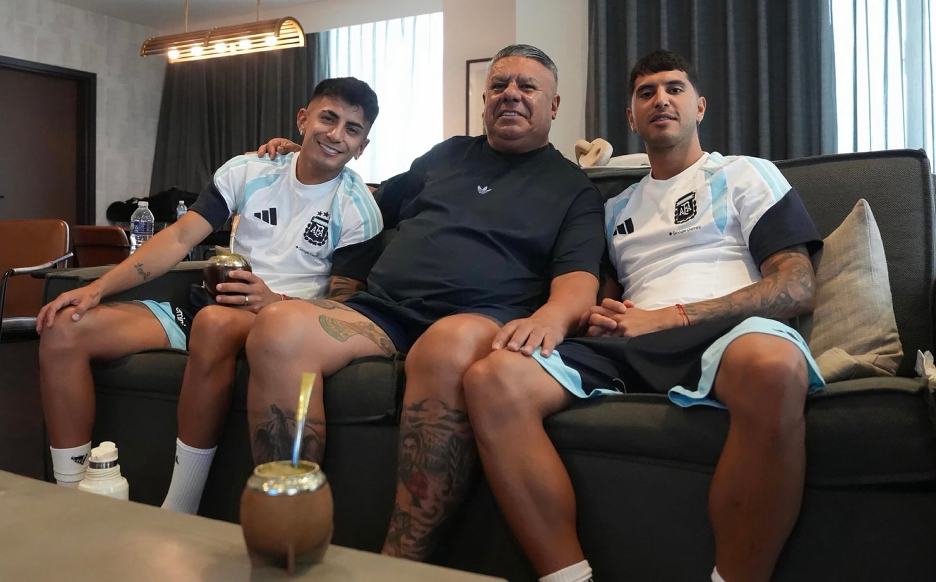 Thiago Almada y Exequiel Palacios también se sumaron a los mates previos