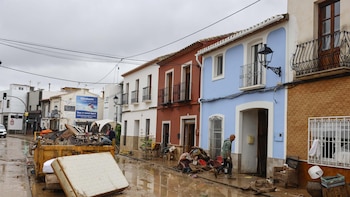 Se levanta el confinamiento de los ocho municipios y se desmoviliza la UME
