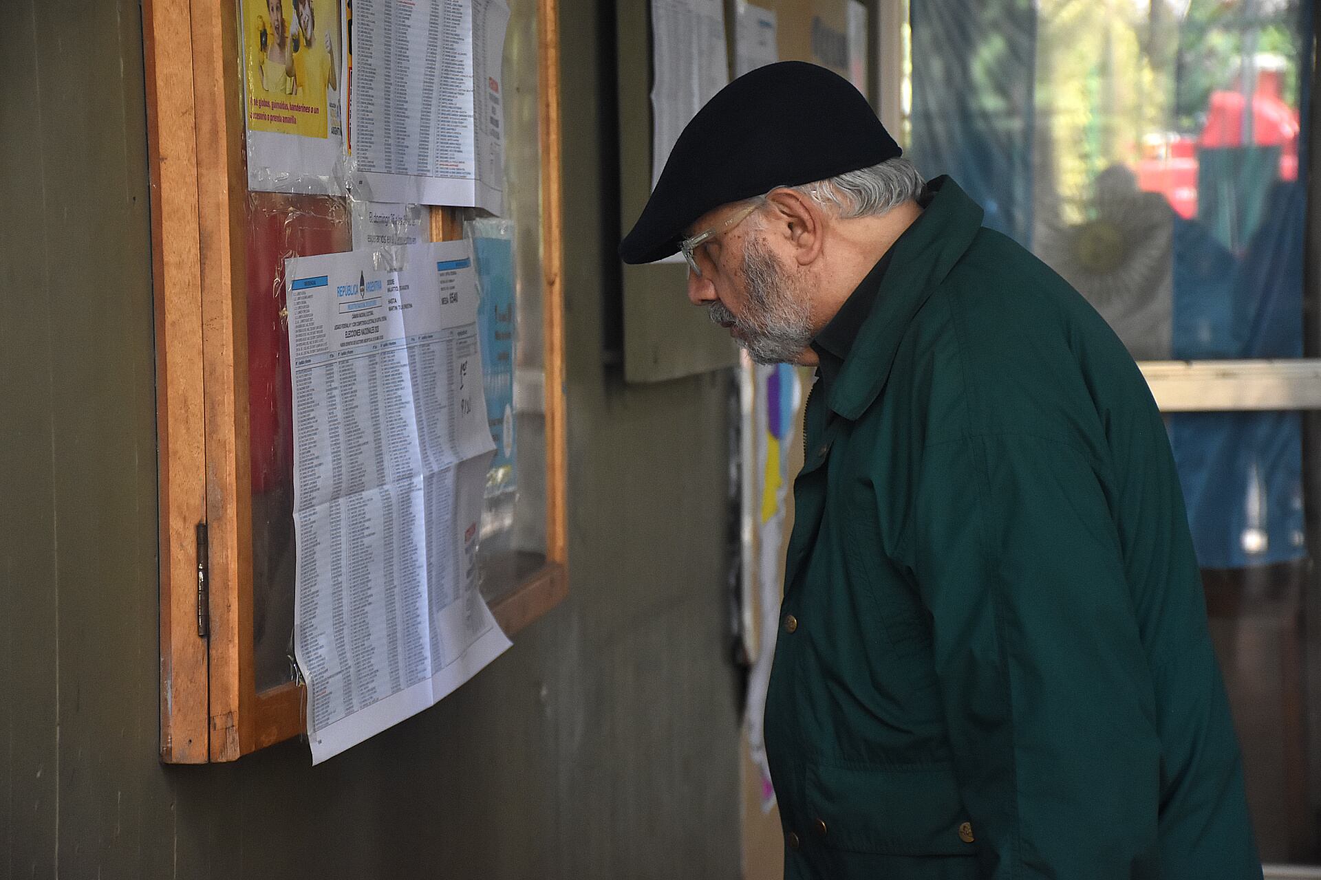 La veda electoral en Buenos Aires prohíbe actos de campaña, venta de alcohol y eventos públicos hasta el cierre de los comicios (Crédito: Nicolás Stulberg)
