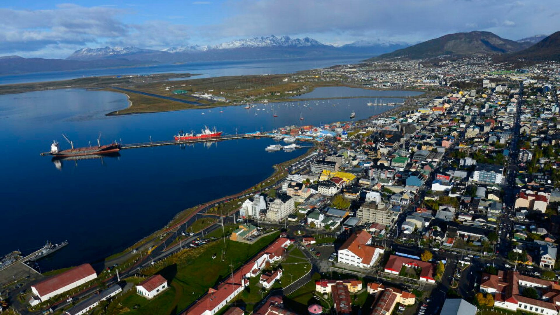 El faro se ubica a unos nueve kilómetros de la ciudad de Ushuaia (Sec Turismo Ushuaia/NA)