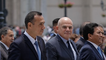 Ernesto Álvarez no descarta renunciar