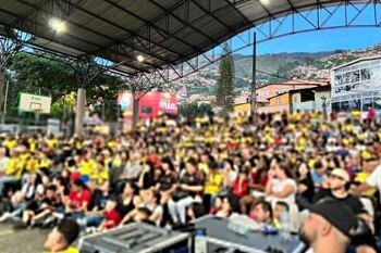 Pantallas gigantes en Medellín para