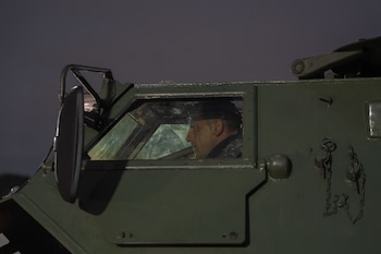 Primer vehículo blindado cedido por Defensa a Interior para operativos de seguridad (Presidencia)