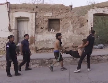 La joven fue resguardada por policías luego de un incidente ocurrido durante la madrugada en la colonia Polvorera.