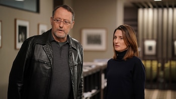 Jean Reno y Camille Cottin