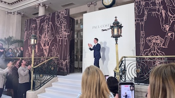 Carlos III roba los focos