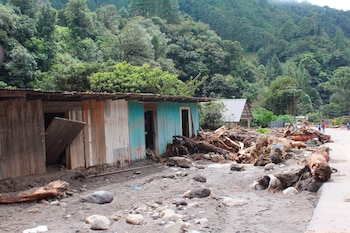 Fuertes lluvia afectaron comunidades del norte de la provincia de Veraguas, así como en la provincia de Bocas del Toro y en la comarca Ngäbe Buglé. EFE/Marcelino Rosario/Archivo