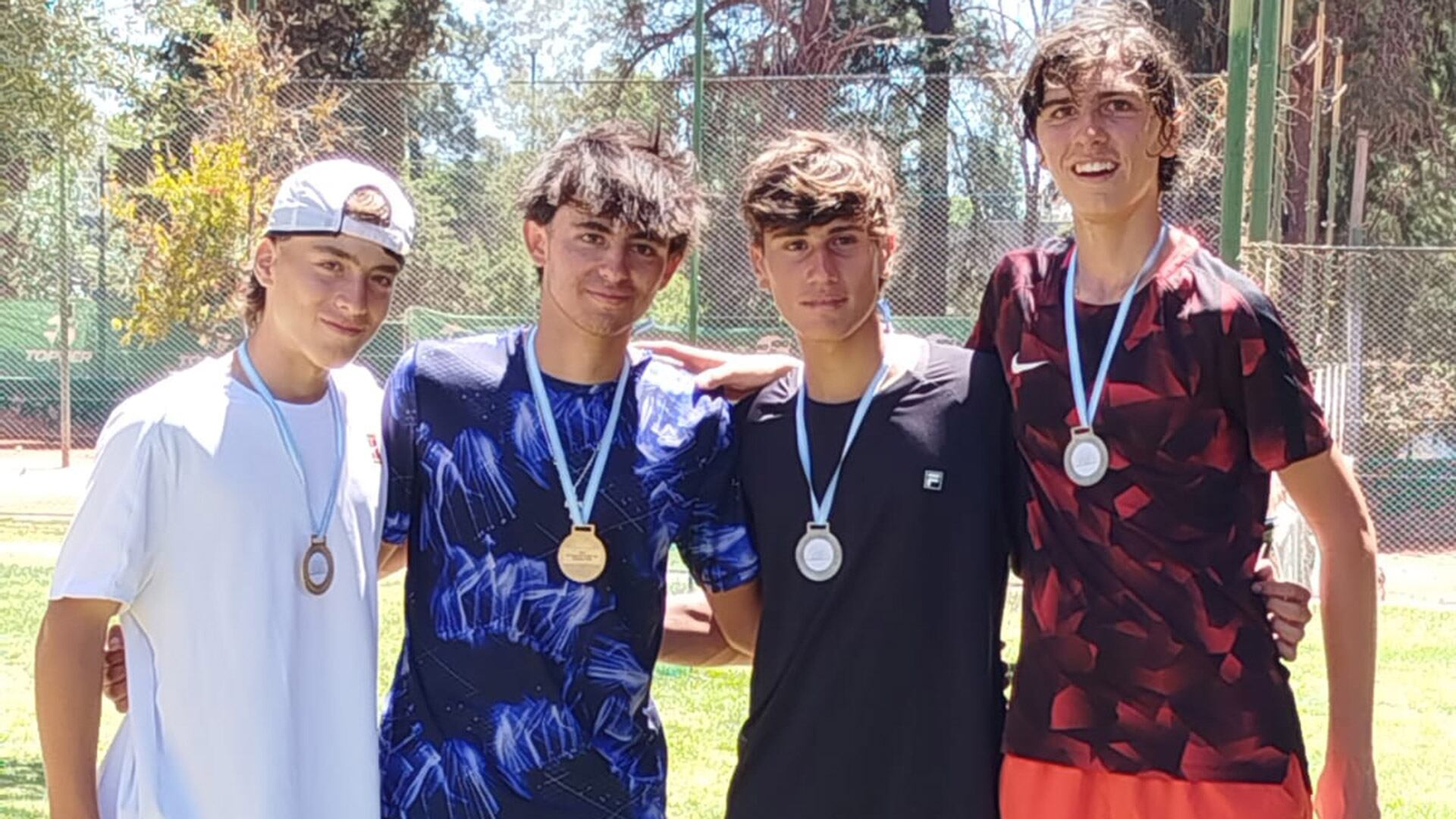 Bautista Tadini regresó a la competencia en el Regional de Mendoza alcanzando la final en dobles