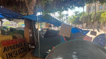 Acampada por la vivienda anuncia que sus 40 tiendas se levantarán para "seguir luchando desde los barrios"