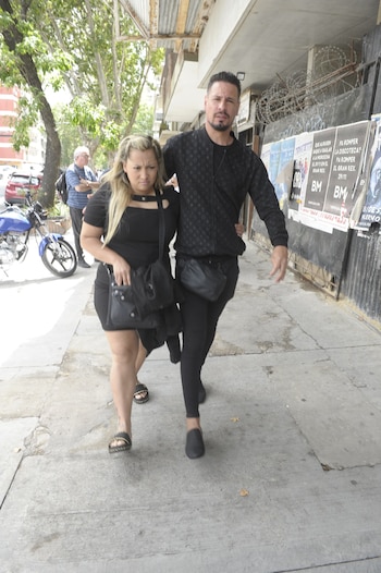 Rodrigo Tapari y su esposa