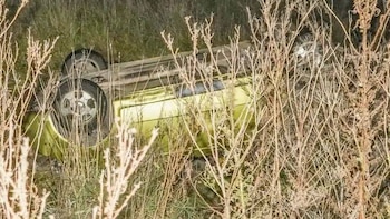 Dos muertos y tres heridos en un vuelco en el sur bonaerense
