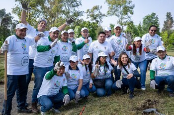 La jornada de reforestación reunió