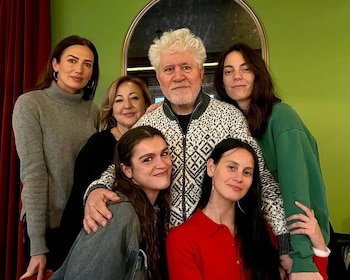 Amaia con Pedro Almodóvar, Milena
