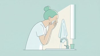 El error común con el jabón que los dermatólogos vinculan con el acné, la sequedad y el envejecimiento prematuro