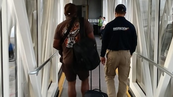 Migración Colombia inadmitió en Antioquia a creador del movimiento “Passport Bros” que promueve el turismo sexual en plataformas digitales