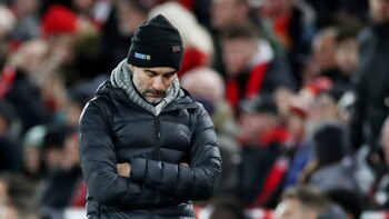 Pep Guardiola no consiguió acortar las distancias con el Liverpool