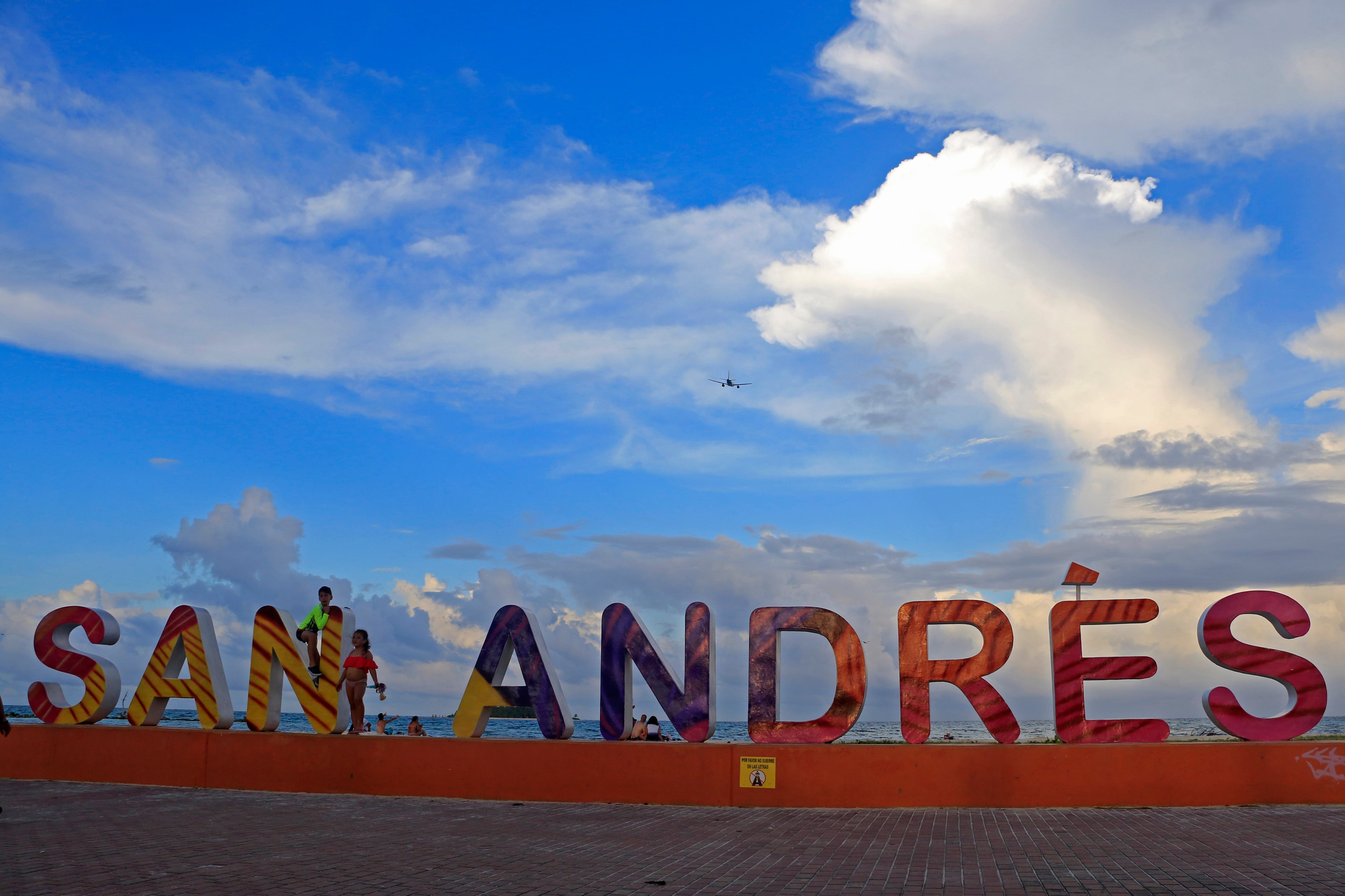 Para San Andrés, Providencia y Santa Catalina, el partido presentó propuestas sobre salario mínimo diferencial, subsidio al transporte de GLP y utilización del mecanismo de Obras por Impuestos para financiar proyectos de infraestructura y servicios - crédito Ricardo Maldonado Rozo/EFE