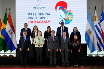 Los ministros de Relaciones Exteriores,