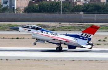 Lima recibirá al F-16 de