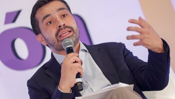 Opositor Máynez dice que evaluará