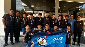 El hijo de Juan Manuel Vargas se proclamó campeón en Argentina de un torneo de balonmano, defendiendo la camiseta del
Partille Club Perú