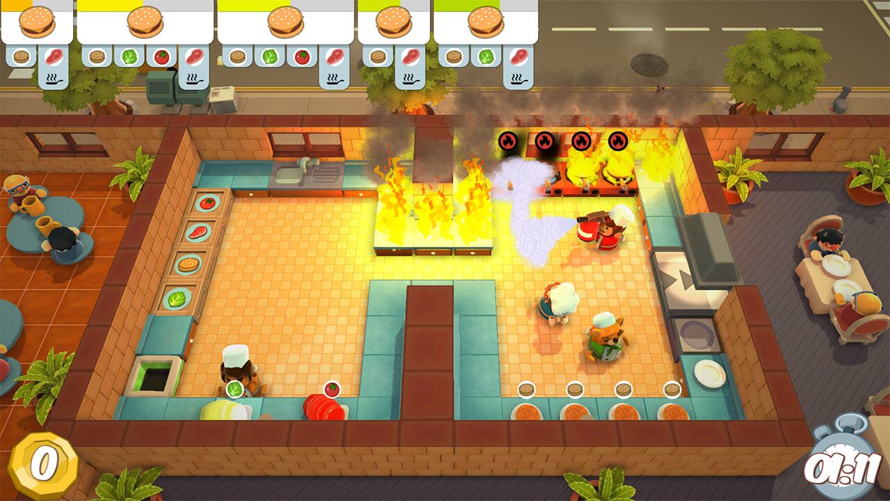 Overcooked! 2 convierte la cocina en un desafío caótico con escenarios de Halloween, fomentando el trabajo en equipo y la diversión familiar.