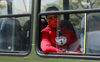 Imagen representativa de mujeres en transporte público (EFE/Mauricio Duenas)