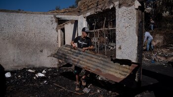 Los afectados por los mortíferos incendios de Chile han rechazado 1.280 viviendas de emergencia